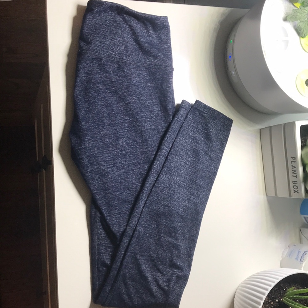 Athleta Patterned Leggings💙🤍
